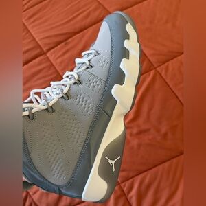 Jordan Retro Jordan 9 Cool Grey and White. Sz 11